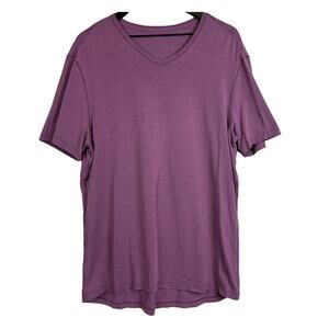 Lululemon Mens V-Neck T-Shirt Tee Purple - L